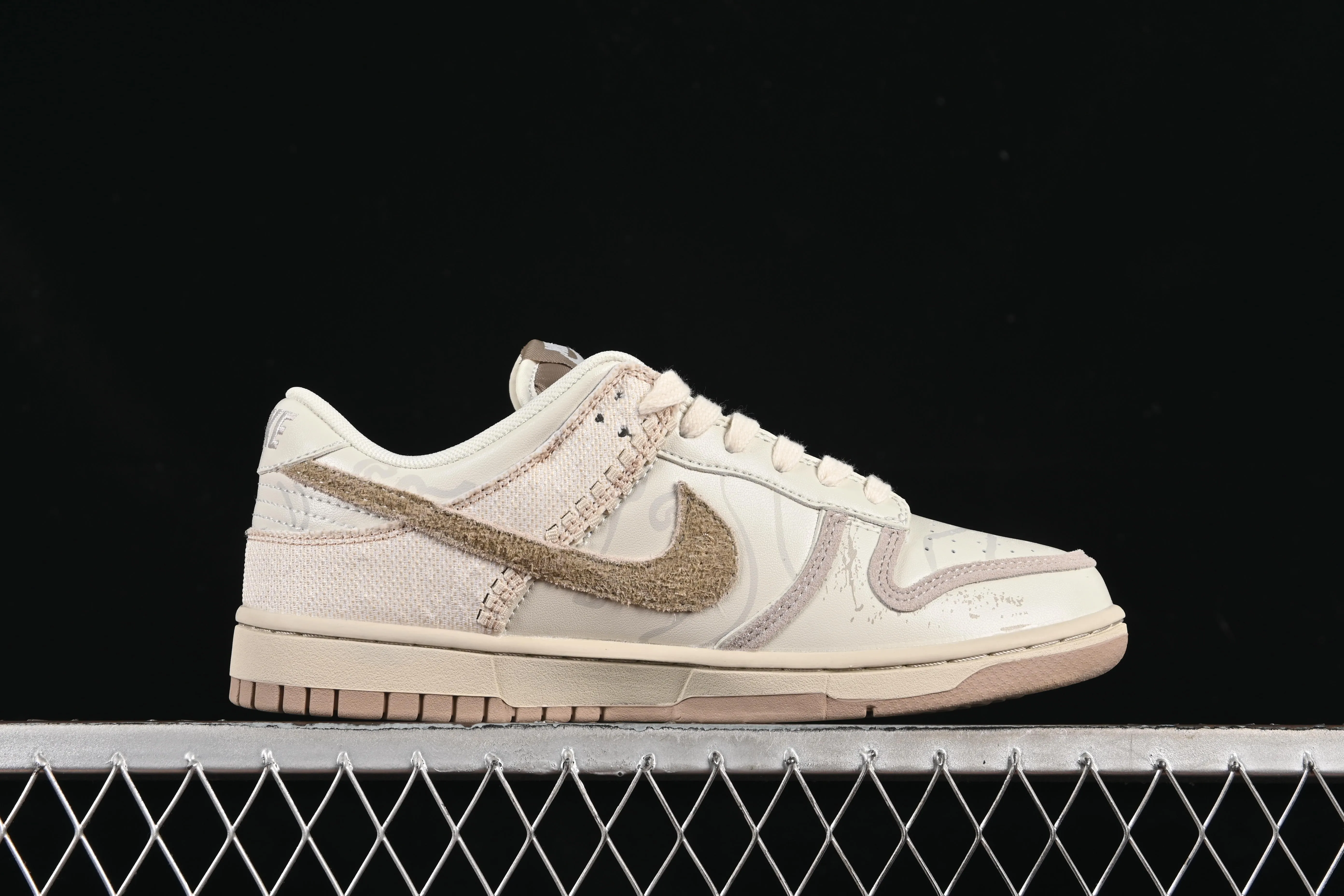 All Categories Nk SB Dunk Series Nk SB Dunk Low Low-top sneakers Nike Dunk Low Panda Prank Mountain Shadow Walk Moonlight Mountain Series Low-top casual sneakers HQ1175-240